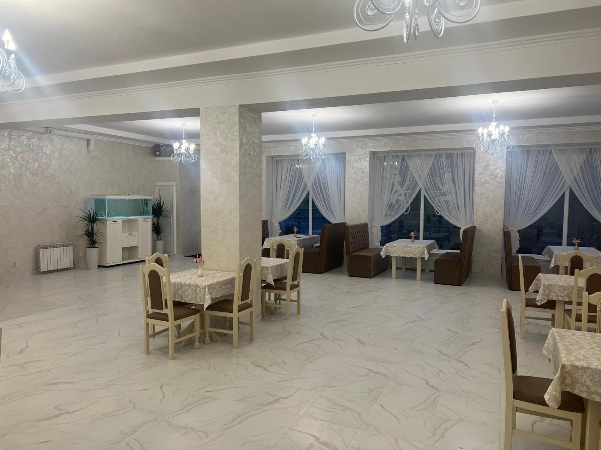 Grand Hotel Mohyliv-Podilskyi Eksteriør bilde